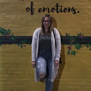 Meet your Posher, Danielle